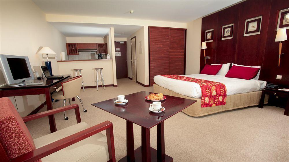 Ramada Hotel & Suites By Wyndham Νουμεά Δωμάτιο φωτογραφία