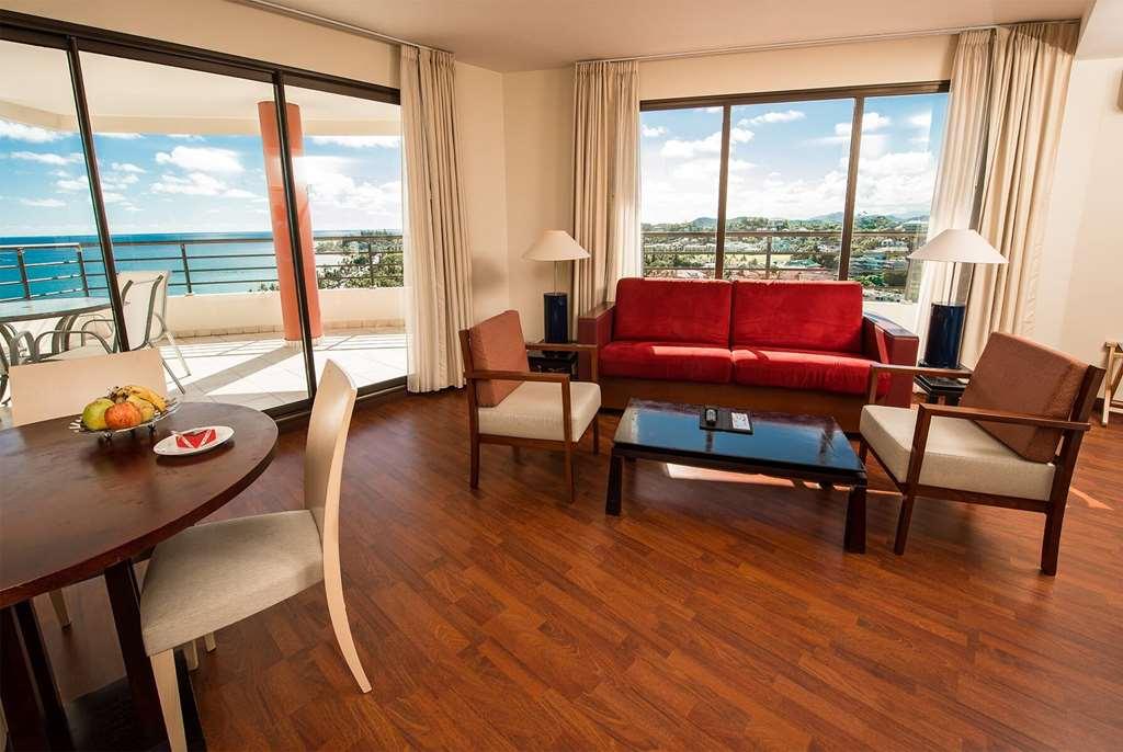 Ramada Hotel & Suites By Wyndham Νουμεά Δωμάτιο φωτογραφία